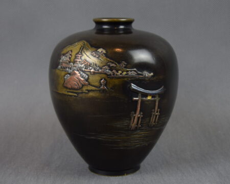 Wazon z motywem bramy Torii, brąz, Japonia, Meiji, ok. 1900 r.