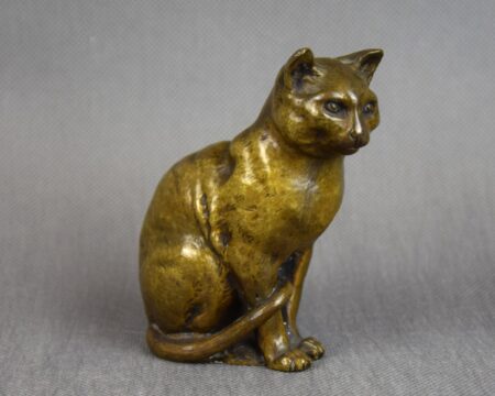 Figurka z brązu "Siedzący kot", pocz. XX w., Wiedeń?