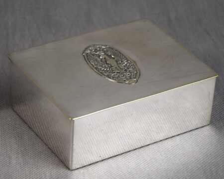 Kaseta patriotyczna z polskim Orłem, NORBLIN, Warszawa pocz. XX w. plater